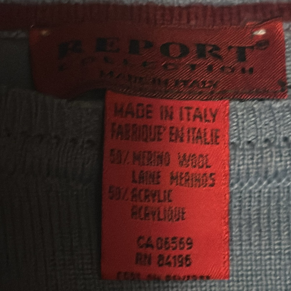 Blue sweater - Picture 3 of 3